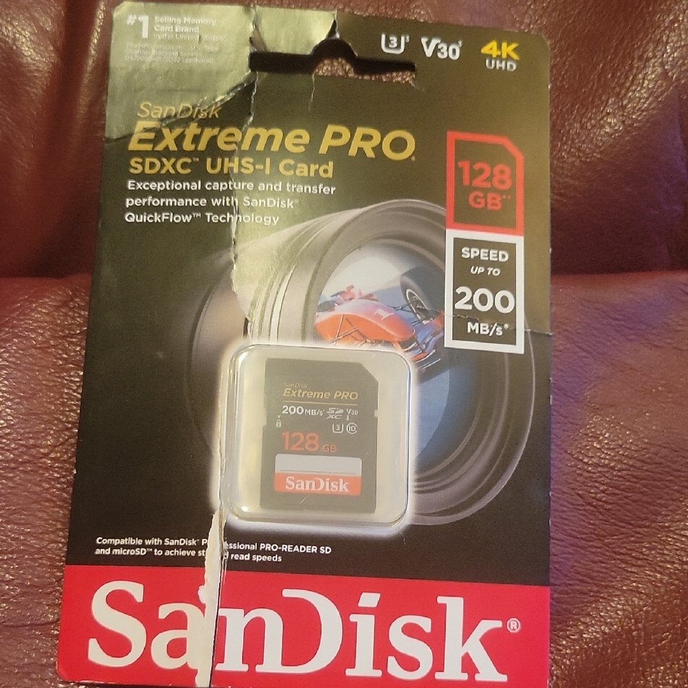 SanDisk Extreme PRO 128GB SDXC UHS-I Card - Red and Black
